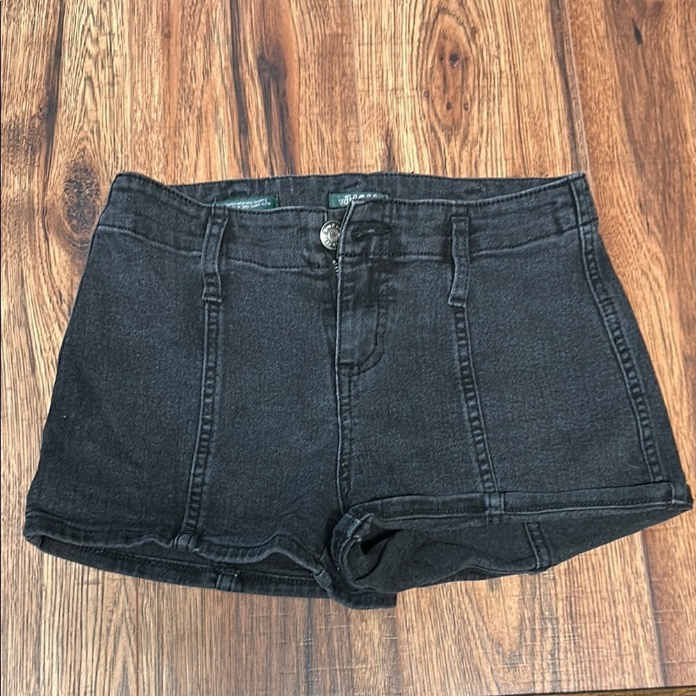 Black High-Waisted Jean Shorts with Stitching
